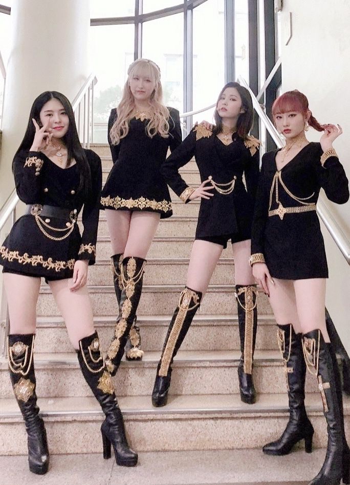 队长Chaehyeon最钟意这套的长boots。