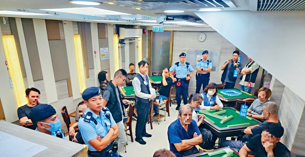 警方反三合會行動，突擊搜查多個罪惡黑點及區內多間持牌處所。
