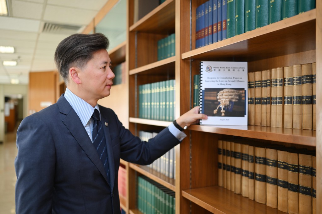 許紹鼎強調,今次性罪行檢討已經向前邁出很大一步,處理現今社會數十年來未處理的性罪行議題。劉駿軒攝 許紹鼎強調,今次性罪行檢討已經向前邁出很大一步,處理現今社會數十年來未處理的性罪行議題。劉駿軒攝