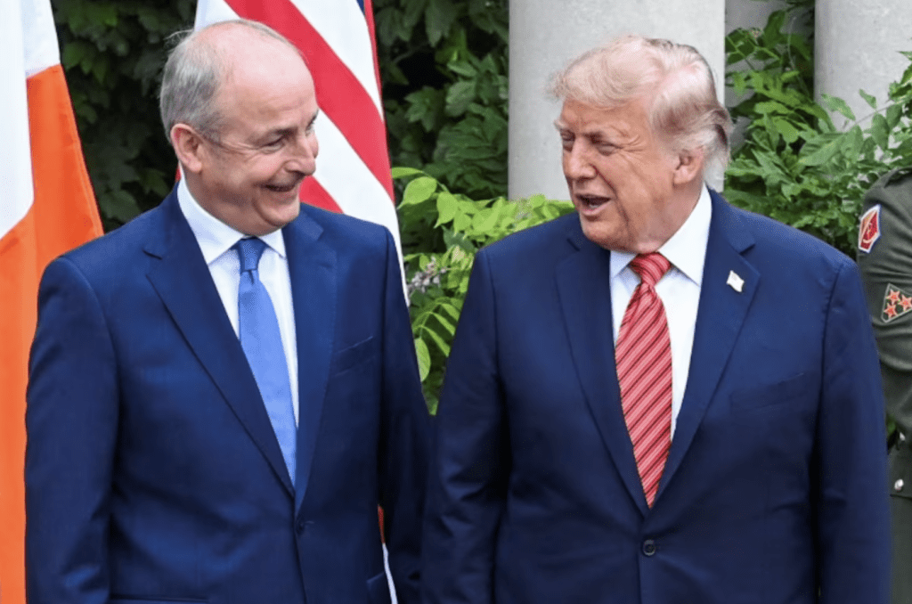 美国总统特朗普9月中则再度公开支持爱尔兰统一。路透社