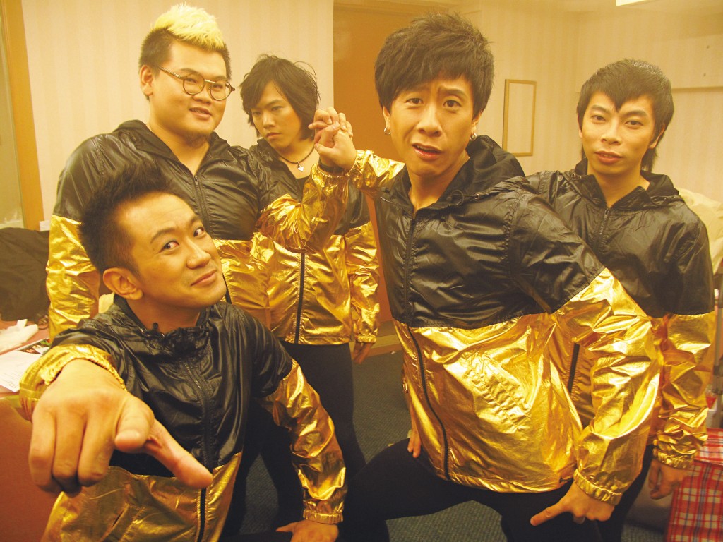 由（左起）朱谦、白只、陈文进、朱栢康、杨伟伦组成的乐队朱凌凌，几时再开骚？