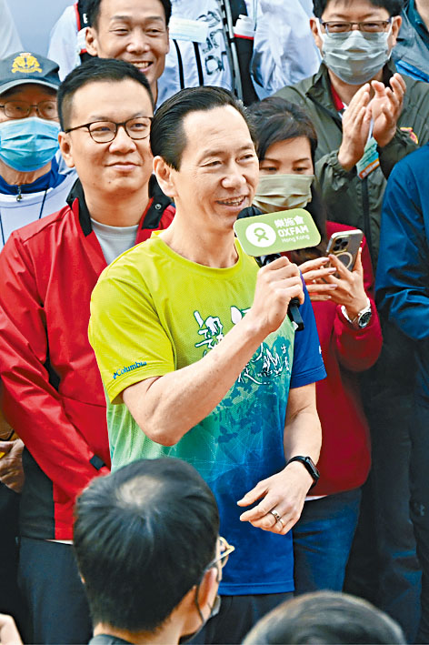 陳智思表示,馬會須了解加徵稅項下的長遠影響。