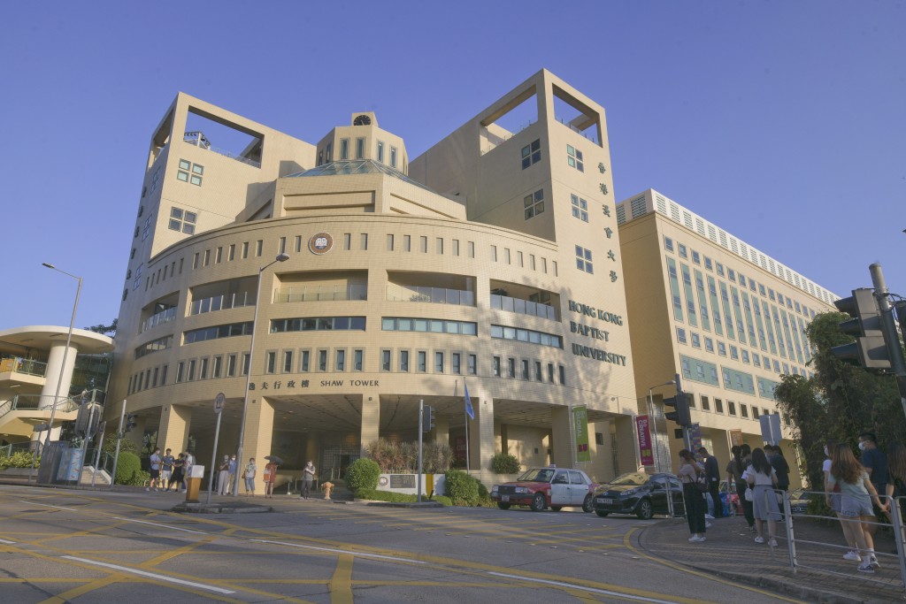 校長衛炳江昨接受本報訪問時表示，浸大擬設的中西醫學院，定位與其他院校不同。