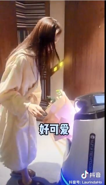 超莲赞机械人好可爱。