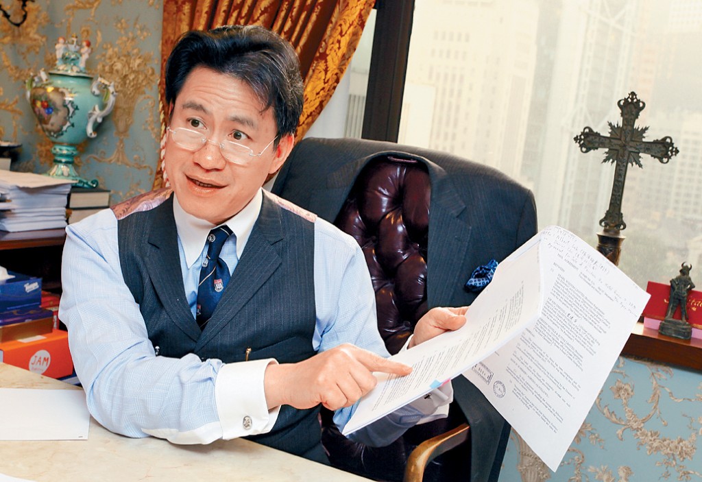 大律師陸偉雄提醒市民，接獲懷疑追債電話時應向相關機構查證。