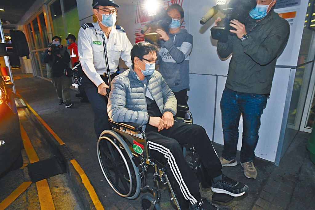 ■行山漢被野豬噬咬,腰部受傷送院。