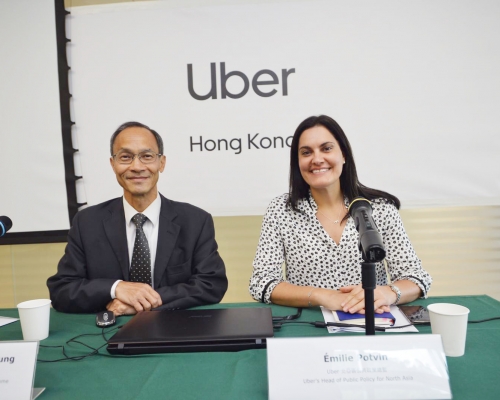 網約車平台Uber今午發表一項調查指,有六成八受訪者贊成政府將Uber合法化。