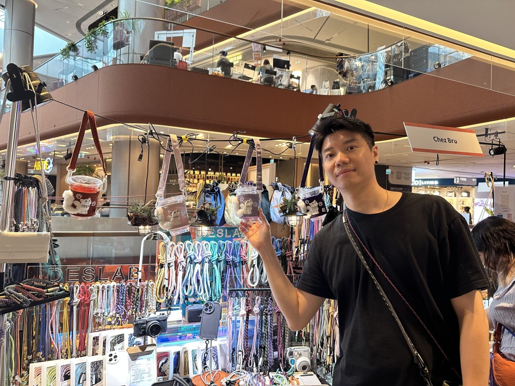  Deslab 由Lab Chiu 於2020年於創立。