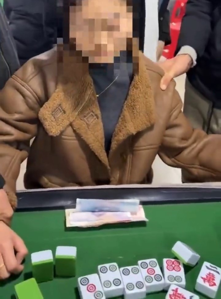 女子強調自己也是輸家。微博@大河報