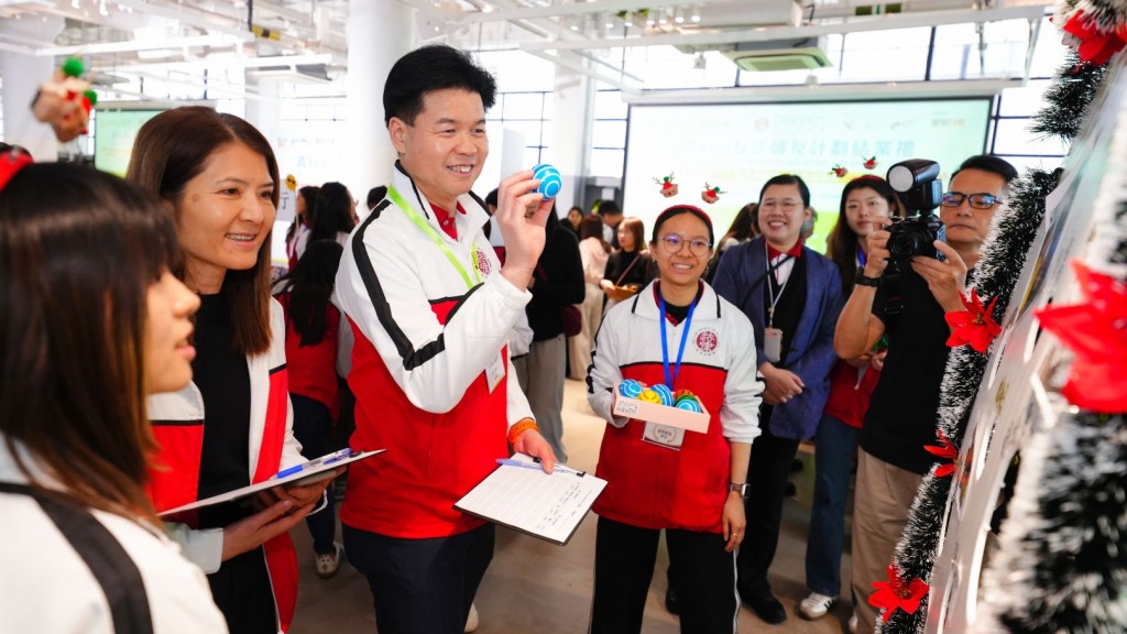 律師會會長湯文龍冀透過這個計劃,讓更多青少年了解法律,遠離毒品和不良影響。 律師會會長湯文龍冀透過這個計劃,讓更多青少年了解法律,遠離毒品和不良影響。