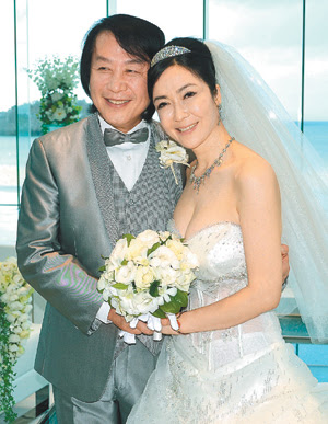 顾婕2012年嫁给身价10亿的“内衣大王”。（网上图片）
