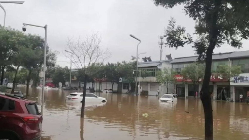 河北暴雨,四級救災應急響應啟動,灤平山泥傾瀉4死8失蹤。