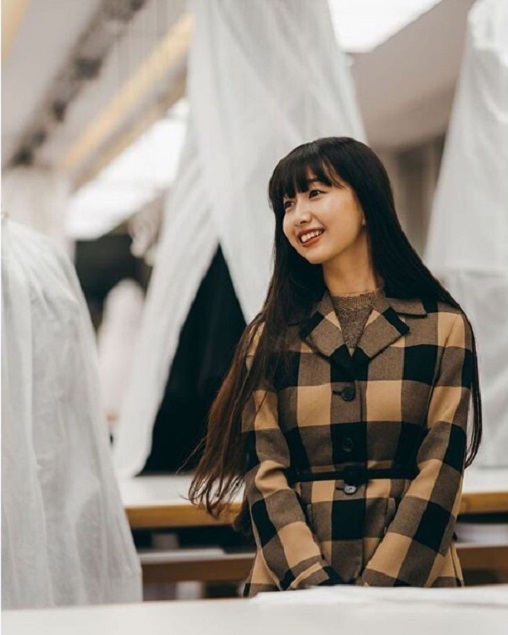 心美被指精通日、法、英語。