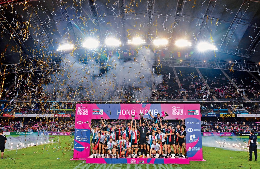 香港国际七人榄球赛吸引不少海外旅客来港观赛，完美展现「运动旅游」的融合。