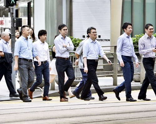 預料下周將公布取消強積金對沖的最新方案。資料圖片