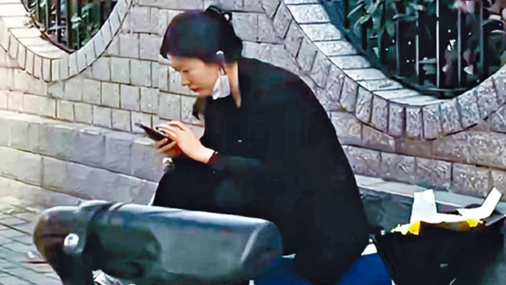 坠楼身亡的杨女士。