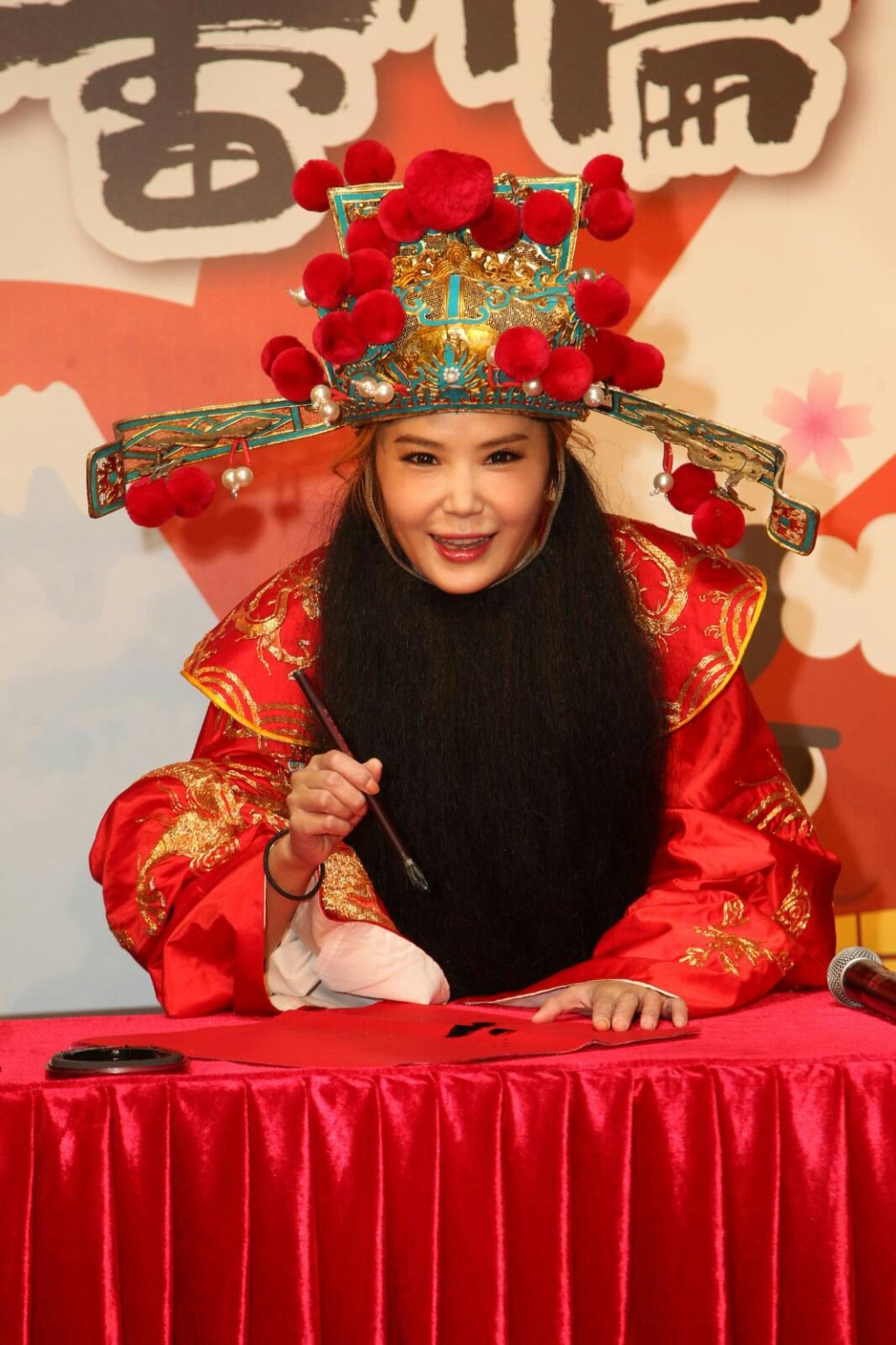 杜如風在新一輯旅遊節目繼續展現癲喪本色。