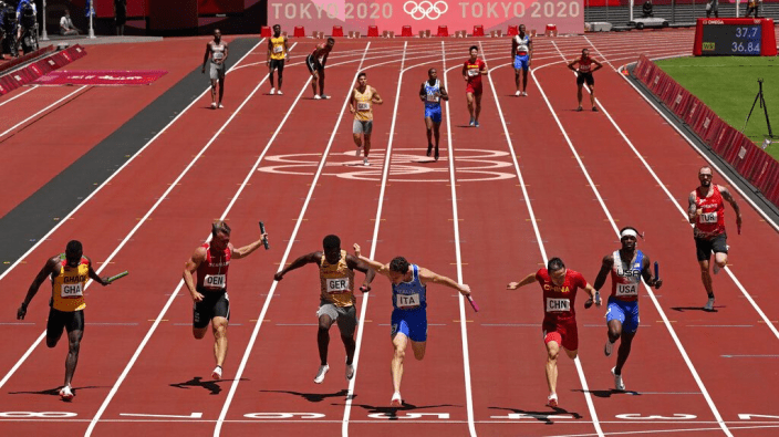 美国队跑出38秒10的成绩,最终位列小组第六无缘决赛。AP图片 美国队跑出38秒10的成绩,最终位列小组第六无缘决赛。AP图片