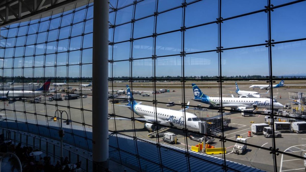 美國西雅圖塔科馬國際機場客機因乘客威脅停飛。法新社