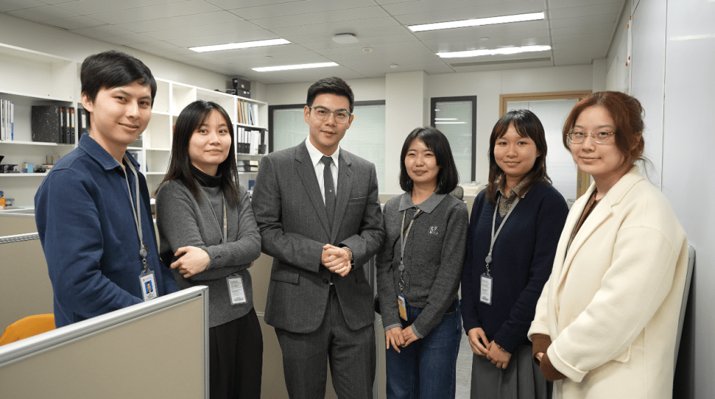 譚鎮國希望構建平台促成商界資源、社區網絡與青少年創意結合，讓青少年在認識與貢獻社區的過程中，使國民及國安教育真正貼地入心。