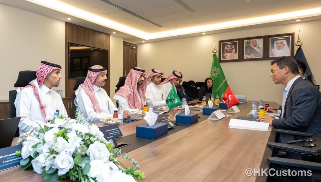 海關助理關長(稅務及策略支援)許劍於在沙特阿拉伯利雅得訪問。
