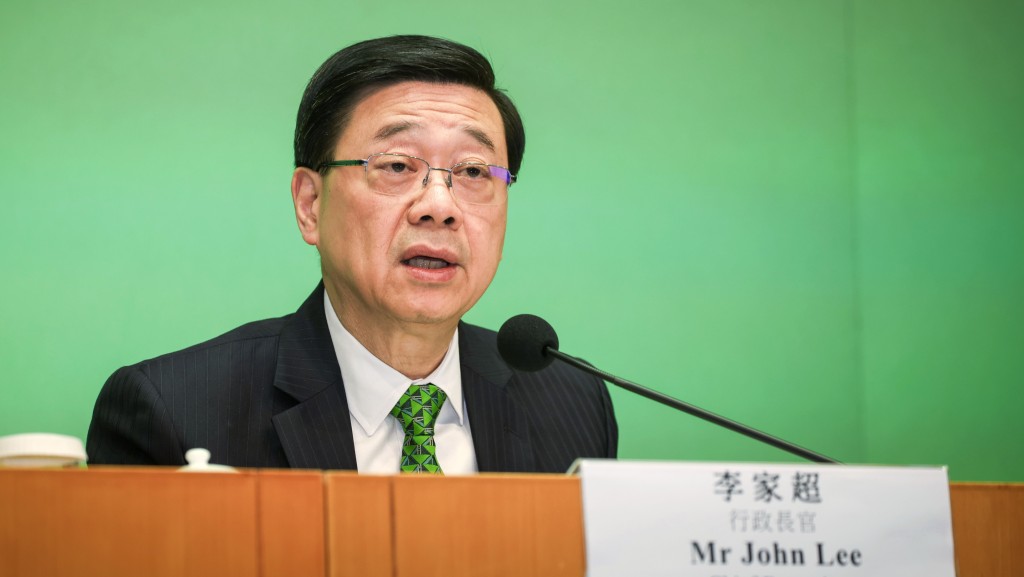 颱風樺加沙｜李家超：人員通宵工作務求明早大部分市民上班前市面恢復正常運作