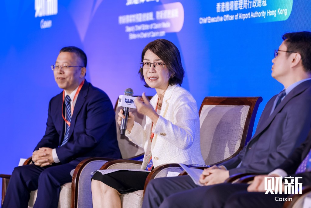 張李佳蕙強調航空樞紐建設的重要性。 張李佳蕙強調航空樞紐建設的重要性。