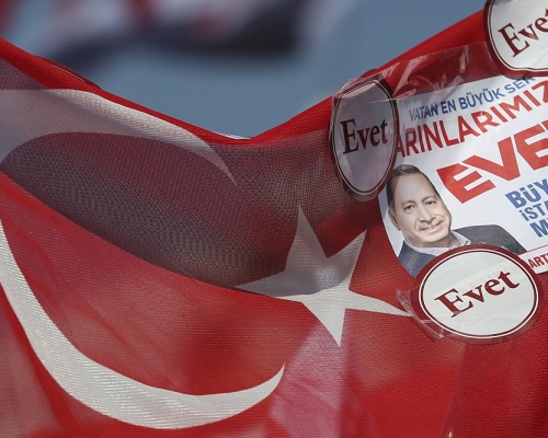 土耳其周日就國家政體從議會制改總統制進行公投。AP