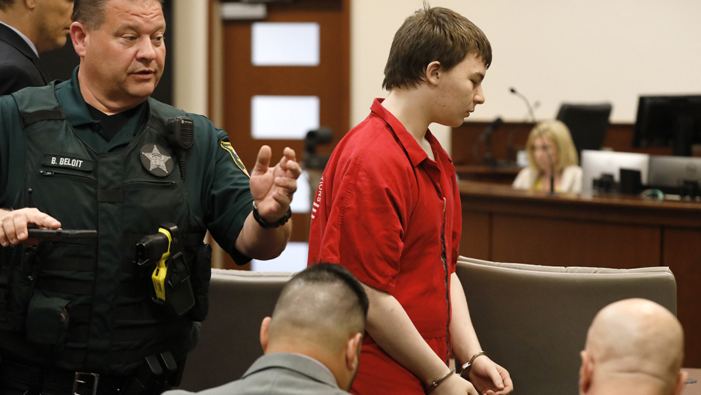Aiden Fucci 于3 月 24 日在佛罗里达州圣奥古斯丁被带到法庭的量刑听证会。AP