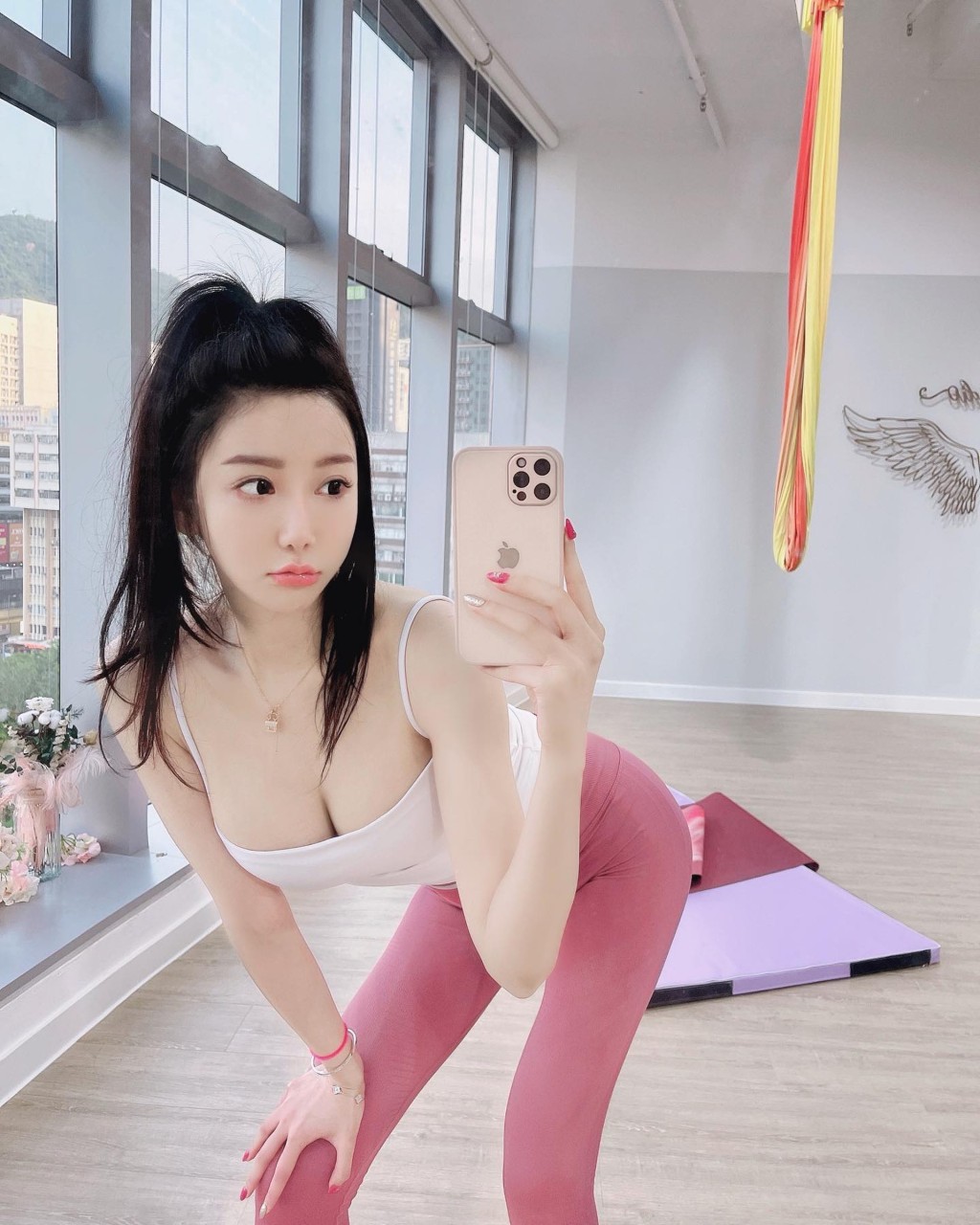 Cammi最近改名,由謝芷蕙改做謝熙婷。
