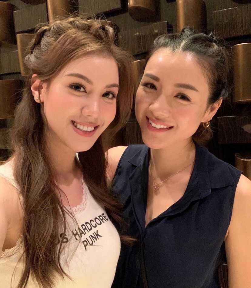 日前的大閘蟹宴,宋宛穎與陳茵媺同場合照。