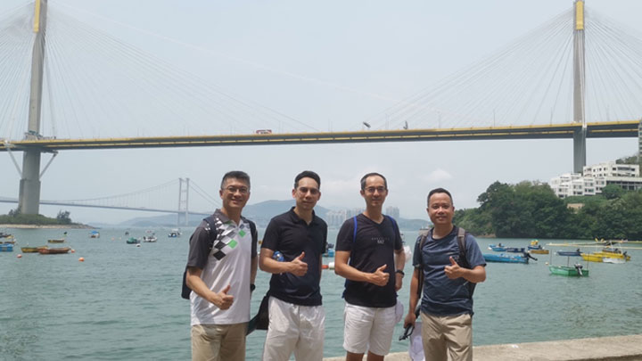 香港國際貨櫃碼頭有限公司董事總經理周彥邦亦是其中一位參賽者,圖為其參賽隊伍。