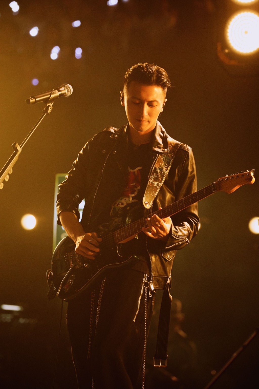 謝霆鋒冇放棄過唱歌。