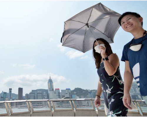 預測本港今日初時局部地區有雷暴。下午部分時間有陽光。資料圖片