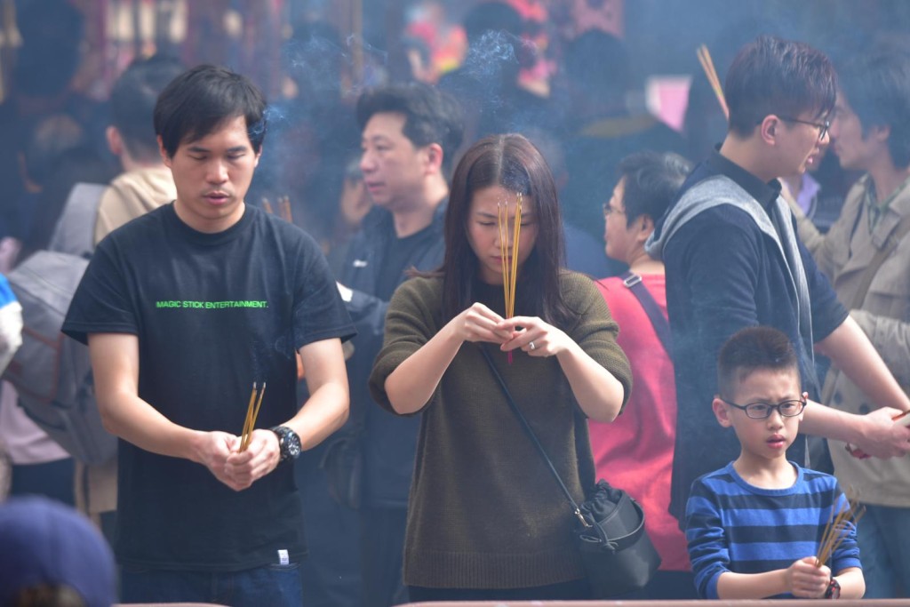 市民诚心祈福。