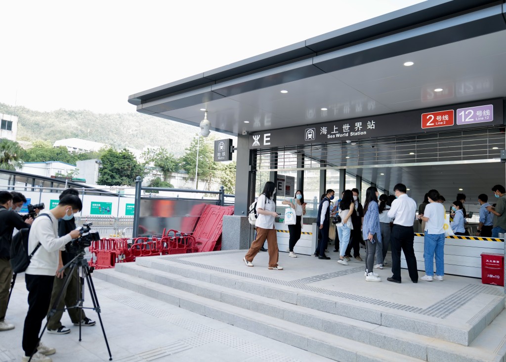 2022年11月10日，無人駕駛的深圳地鐵12號線試乘活動舉行， 中通社