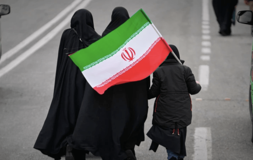 特朗普發文稱，考慮在這場針對伊朗的軍事行動中逐步「收兵」。路透社