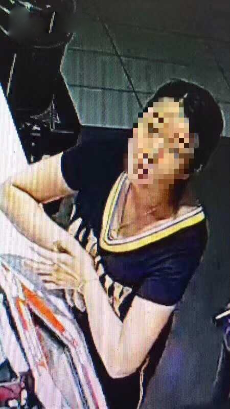 閉路電視畫面有拍下涉事小孩的母親。（網圖）