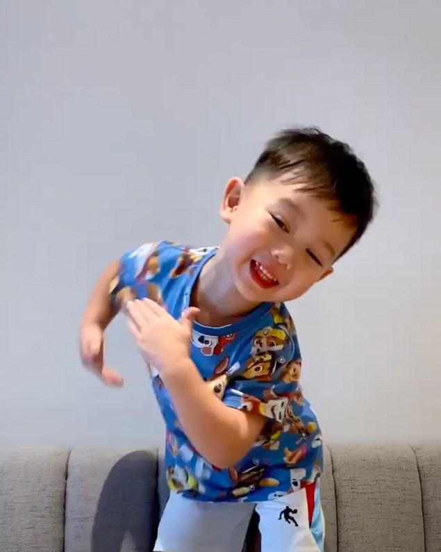 Brendan興奮起舞。