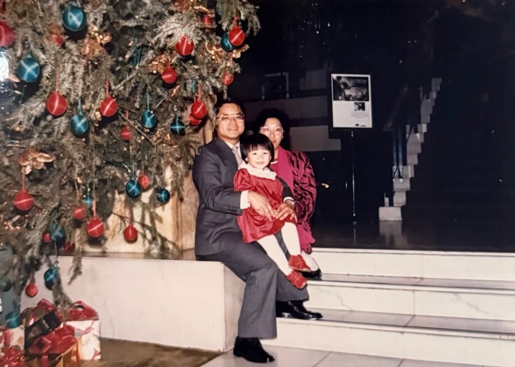 鄭融是獨女。 鄭融是獨女。