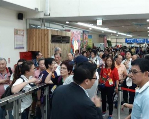 逾百港客被迫滯留當地。
