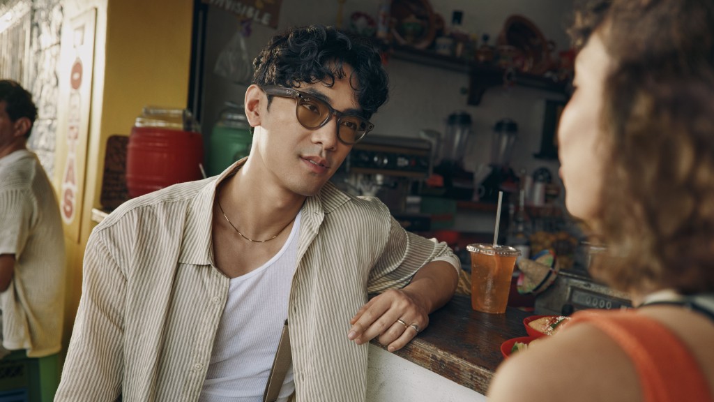 Ray-Ban Meta可在沒有網絡連線下進行即時翻譯,目前僅支援英語、法語、意大利語及西班牙語。
