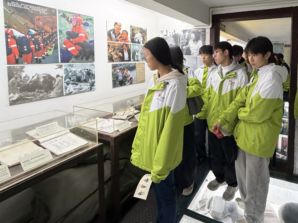 交流團此行認識生態保育的重要性、感受中華文化的深厚底蘊,以及認識四川歷史和人民生活 。 交流團此行認識生態保育的重要性、感受中華文化的深厚底蘊,以及認識四川歷史和人民生活 。