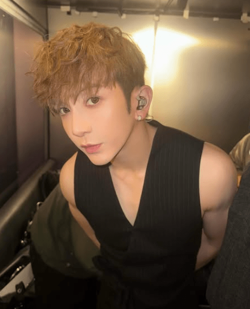 他指show day終於來了,希望每一位都能夠接收到滿滿的能量和愛。 他指show day終於來了,希望每一位都能夠接收到滿滿的能量和愛。