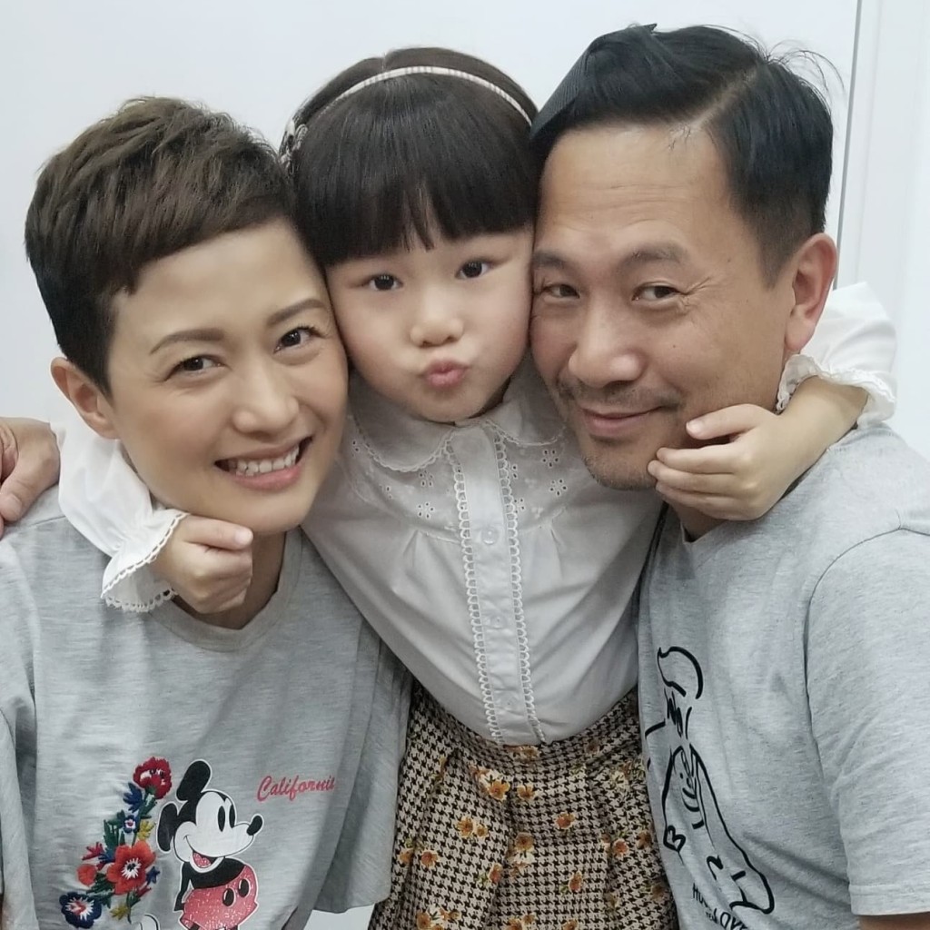 陈国邦与罗敏庄2009年结婚，三年后诞下得意囡囡陈禛，陈禛也成为小童星，在《梅艳芳》中饰演梅艳芳童年。