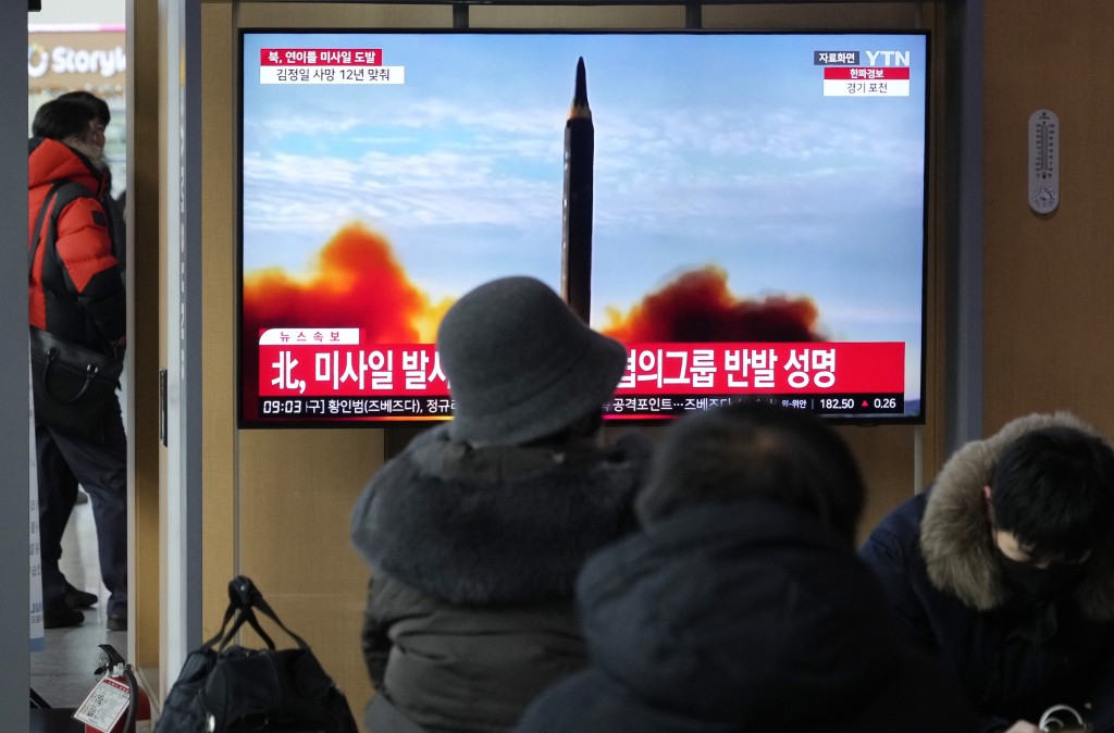 日本对北韩发射洲际导弹，大为紧张。美联社