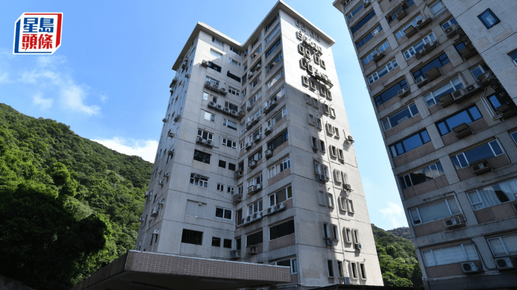 海峰园中层户4908万易手 呎价约24876元