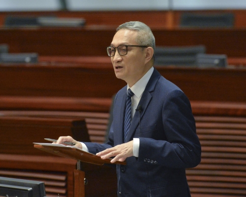 徐德義指，當局會盡快提交撥款建議。資料圖片
