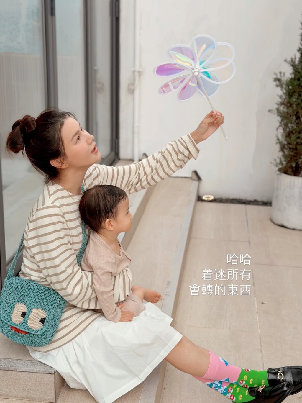 早前黃翠如在社交平台,發文感到到誕子後生活的美好。 早前黃翠如在社交平台,發文感到到誕子後生活的美好。