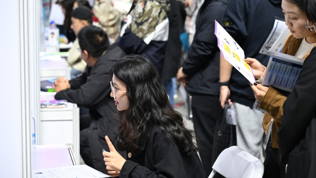 內地香港學校交流越來越頻繁。中新社